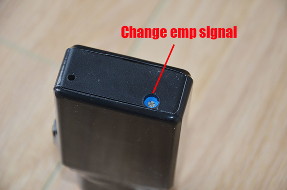 単一の開いた電源スイッチが付いている高い発電の無線信号の妨害機Empの発電機の妨害機